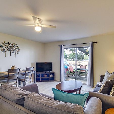 Airy Biloxi Condo With Patio Walk To Beach! ภายนอก รูปภาพ