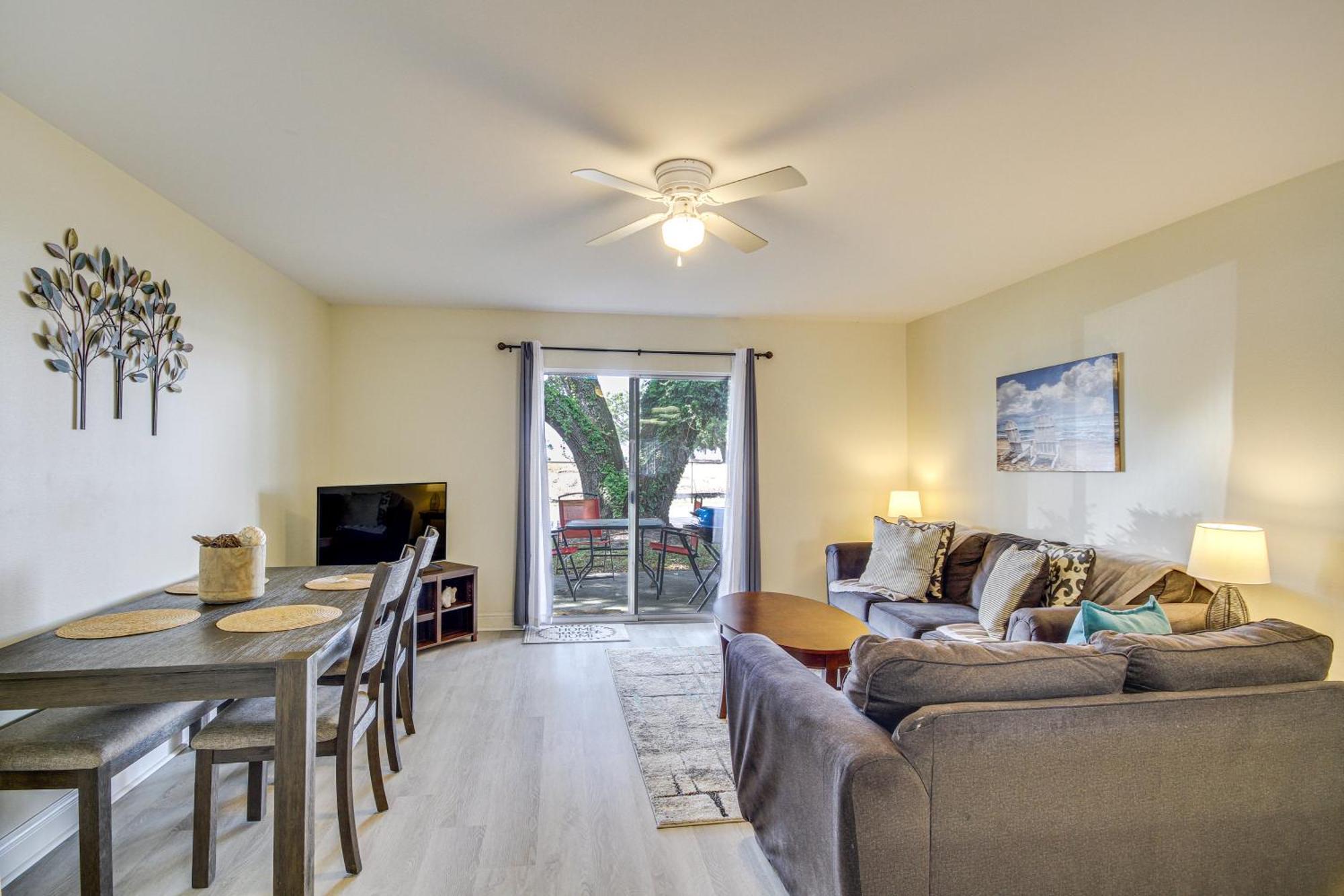 Airy Biloxi Condo With Patio Walk To Beach! ภายนอก รูปภาพ